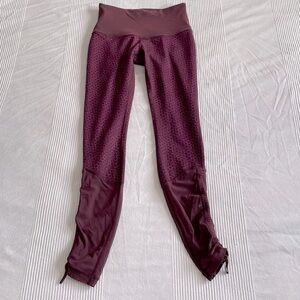 Lululemon Plum Patterned High Rise Mesh Tights Size 8